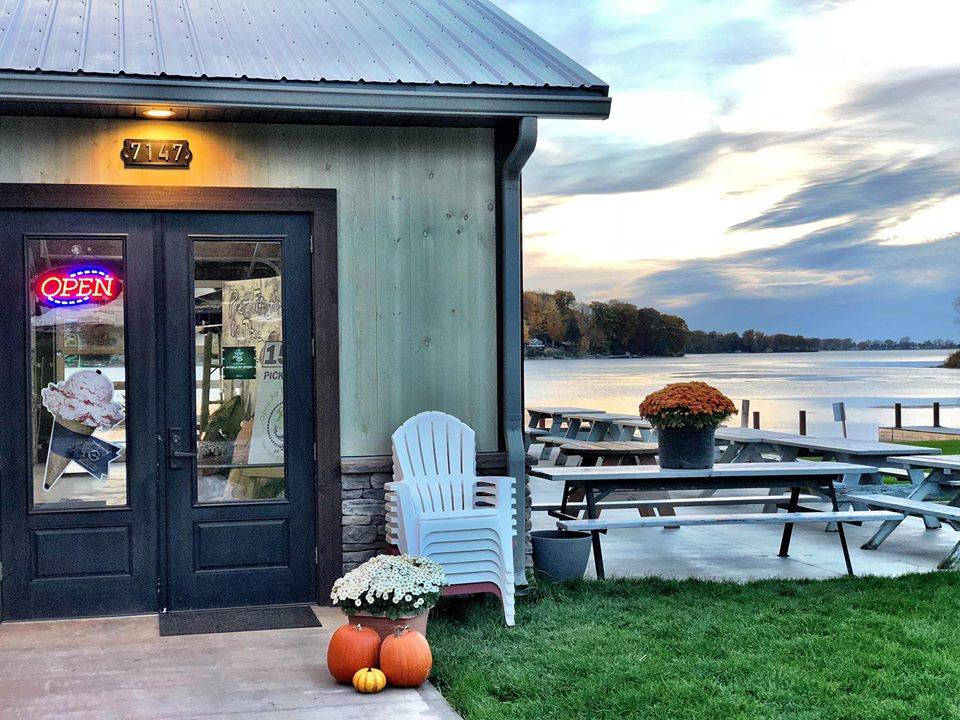 Pier Fifty-Three Open Air Bar & Brick Oven | restaurant | 7147 Lake Bluff Rd, Wolcott, NY 14590, USA | 3155871003 OR +1 315-587-1003