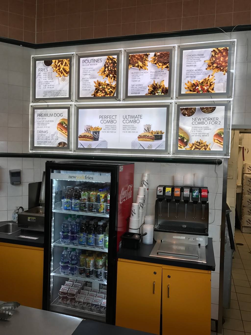 New York Fries - Lynden Park Mall | restaurant | 84 Lynden Rd Unit E18, Brantford, ON N3R 6B8, Canada | 5197598039 OR +1 519-759-8039