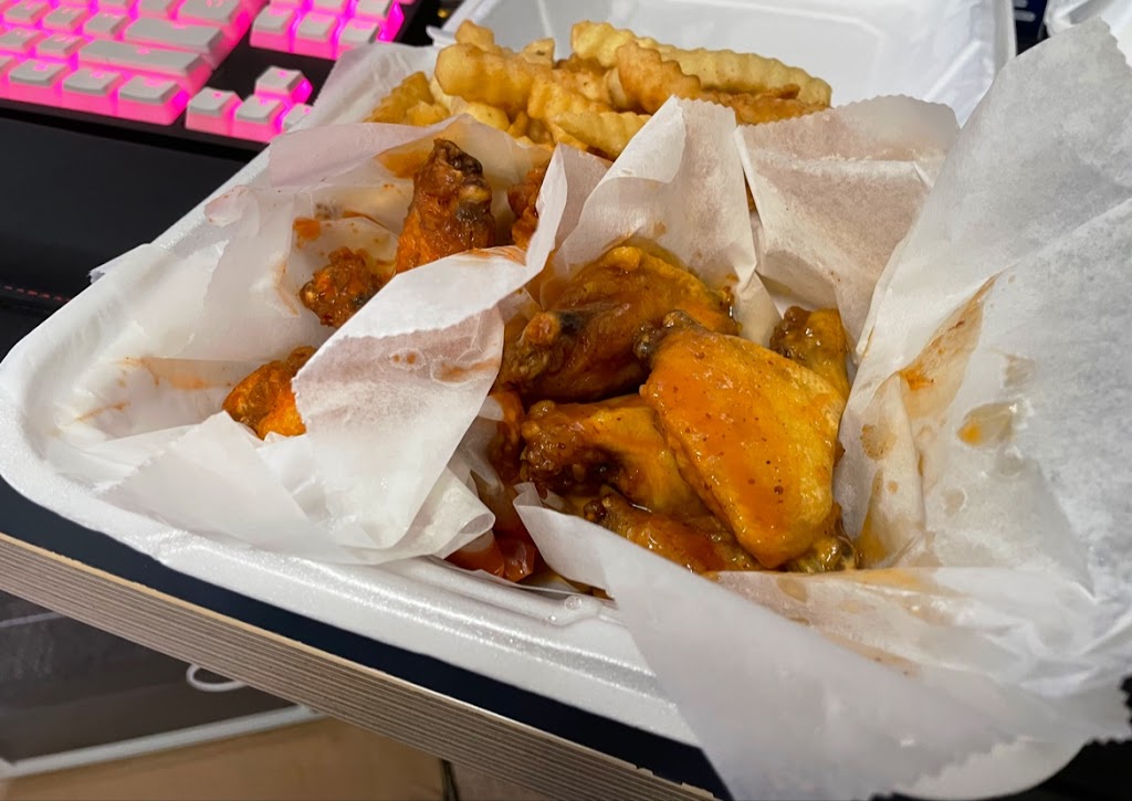 Wings Express | restaurant | 2089 N Highland Ave suite A, Jackson, TN 38305, USA | 7315749990 OR +1 731-574-9990