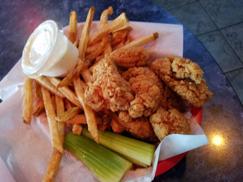 Sneakers Bar & Grill | restaurant | 13870 Stead Blvd A, Reno, NV 89506, USA | 7759725529 OR +1 775-972-5529