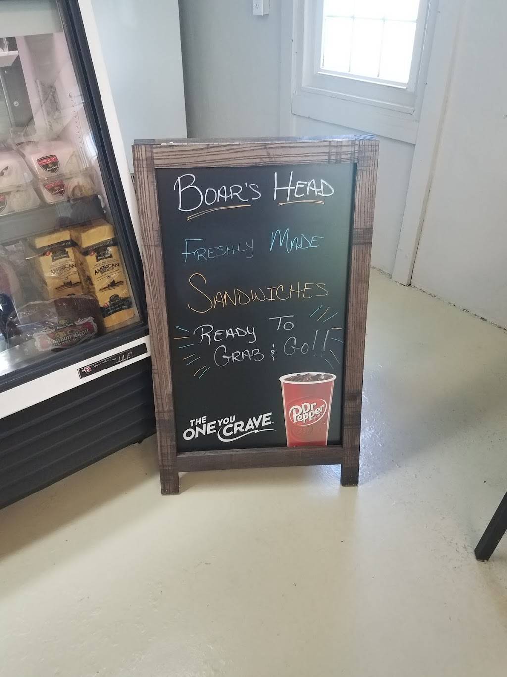 Whites Ferry Store & Grill | restaurant | 24801 Whites Ferry Rd, Dickerson, MD 20842, USA | 3013495200 OR +1 301-349-5200