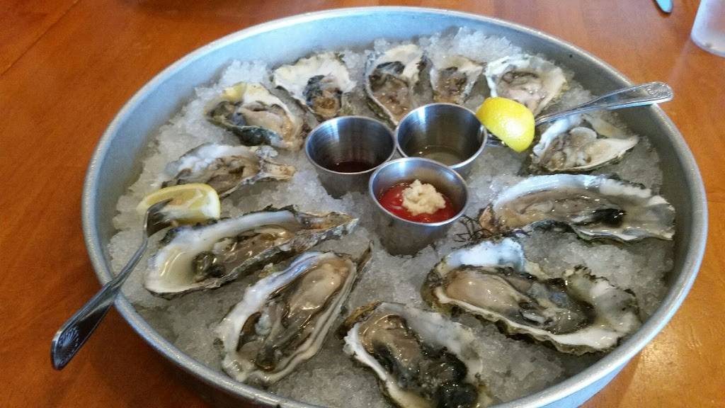 Fins Ale House & Raw Bar | restaurant | 19269 Coastal Hwy, Rehoboth Beach, DE 19971, USA | 3022273467 OR +1 302-227-3467