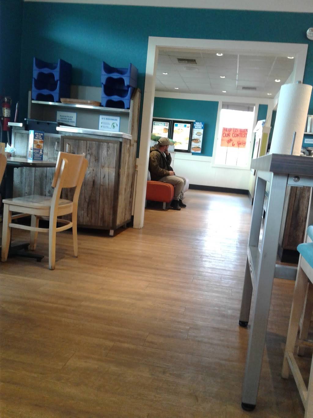 Captain Ds | restaurant | 1236 N Glenwood Ave, Dalton, GA 30721, USA | 7062260561 OR +1 706-226-0561