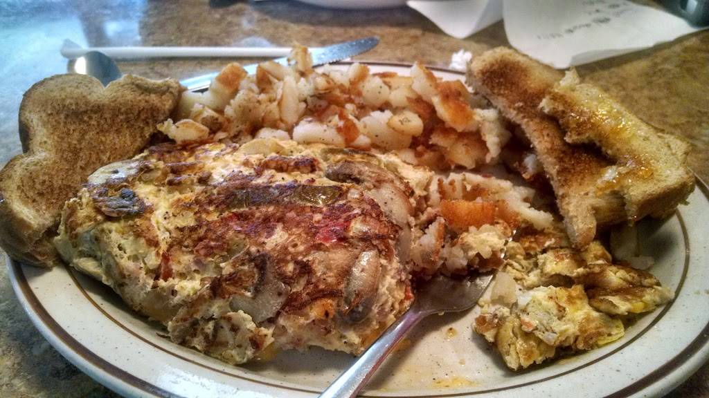 Sams Diner | restaurant | 55 Public Square, Holley, NY 14470, USA | 5856388722 OR +1 585-638-8722