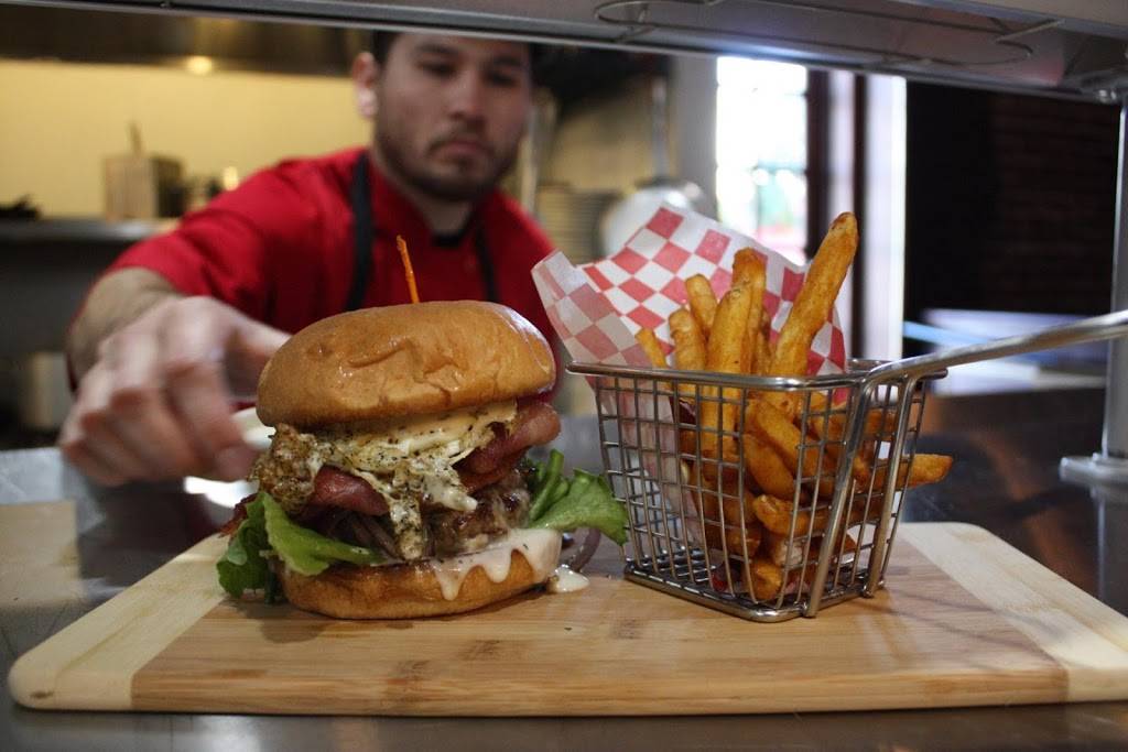 Metro Ale House & Grill | restaurant | 197 E 2nd St, Pomona, CA 91766, USA | 9095654114 OR +1 909-565-4114