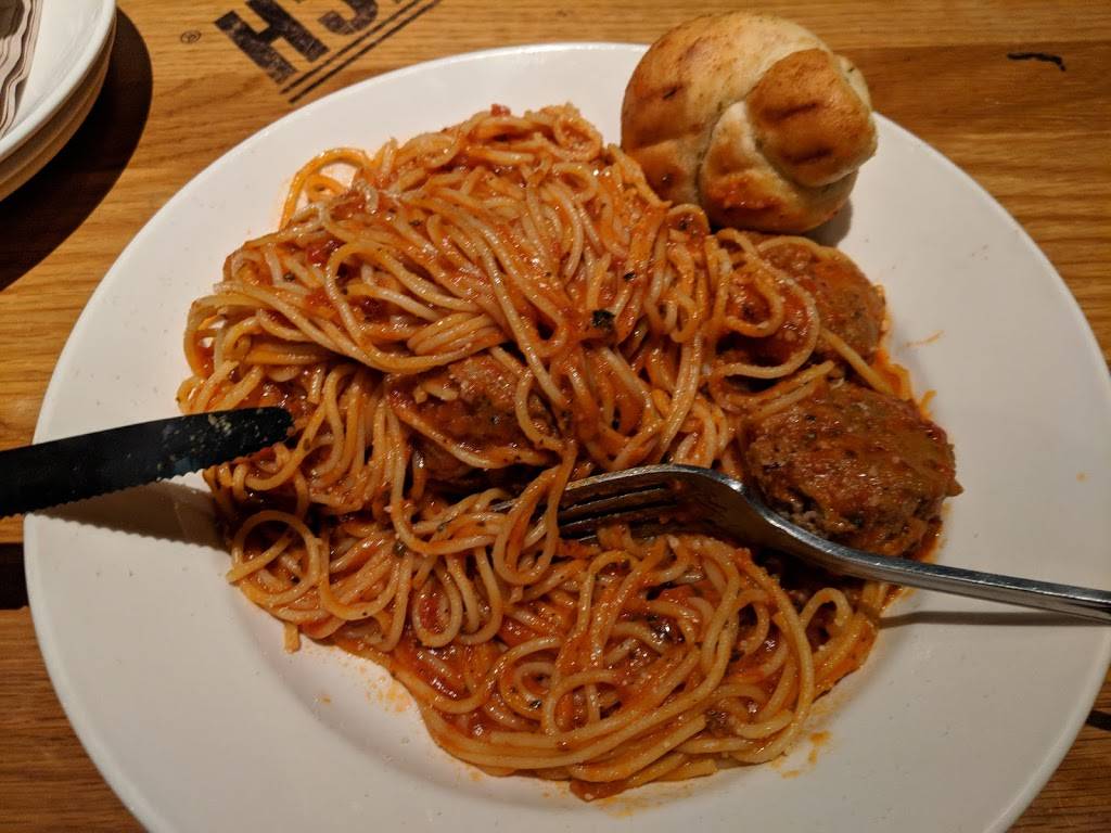 BJs Restaurant & Brewhouse | restaurant | 9960 University Plaza Dr, Fort Myers, FL 33913, USA | 2392045760 OR +1 239-204-5760