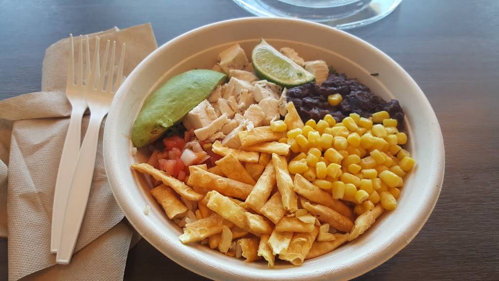 freshii | restaurant | 600 E Grand Ave, Chicago, IL 60611, USA | 3122225757 OR +1 312-222-5757