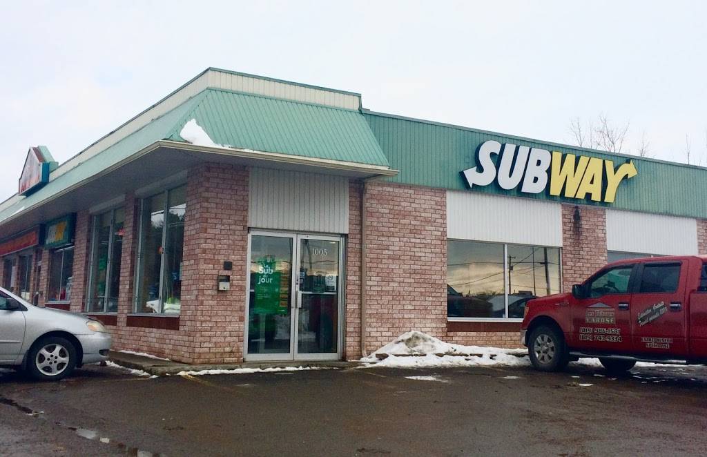 Restaurant SUBWAY | restaurant | 1005 Chemin de Masson, Gatineau, QC J8M 1R4, Canada | 8199866116 OR +1 819-986-6116