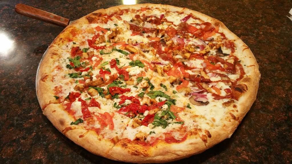 Lovers Pizza & Pasta | restaurant | 6434 E Mockingbird Ln #113, Dallas, TX 75214, USA | 2148232262 OR +1 214-823-2262