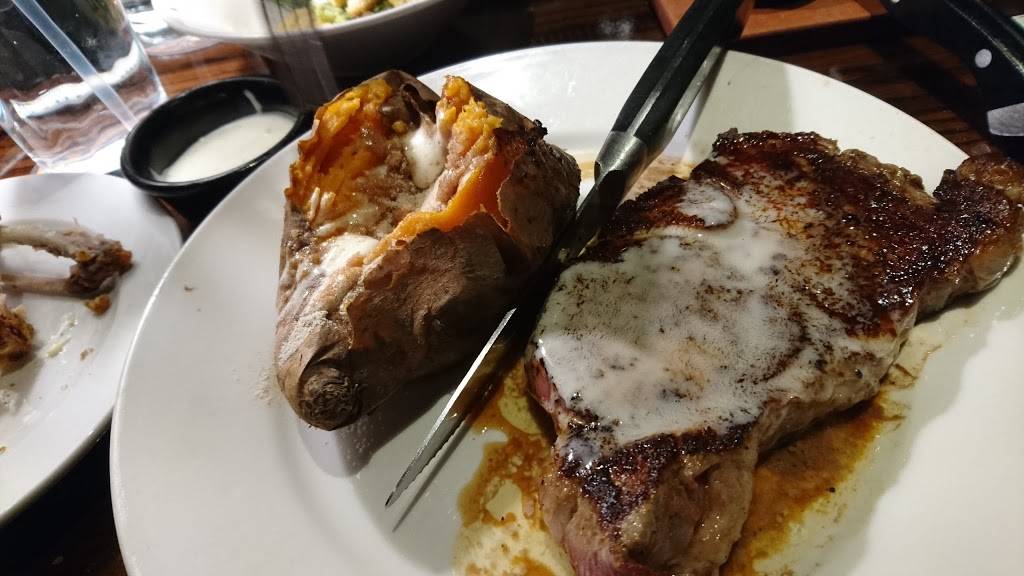 LongHorn Steakhouse | meal takeaway | 7115 Cermak Rd, Berwyn, IL 60402, USA | 7084846350 OR +1 708-484-6350