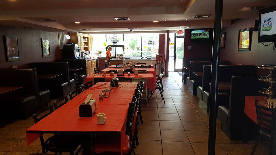 Max Pizza II | restaurant | 79 Shuttle Meadow Ave, New Britain, CT 06051, USA | 8603572974 OR +1 860-357-2974