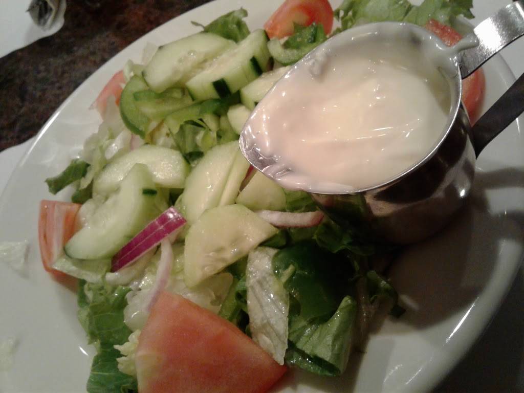 Zois Pizza Palace | restaurant | 48 Main St, Seymour, CT 06483, USA | 2038881131 OR +1 203-888-1131