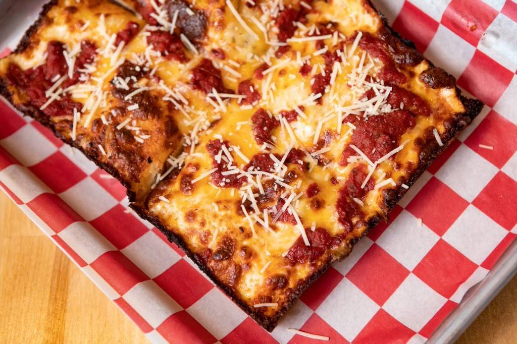 Backlot Taphouse | restaurant | 2110 S 67th St Suite 108, Omaha, NE 68106, USA | 4029169581 OR +1 402-916-9581