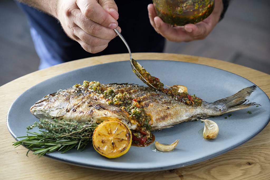 Seawell Fish N Oyster | restaurant | 660 Washington Ave, Miami Beach, FL 33139, USA | 7865945820 OR +1 786-594-5820