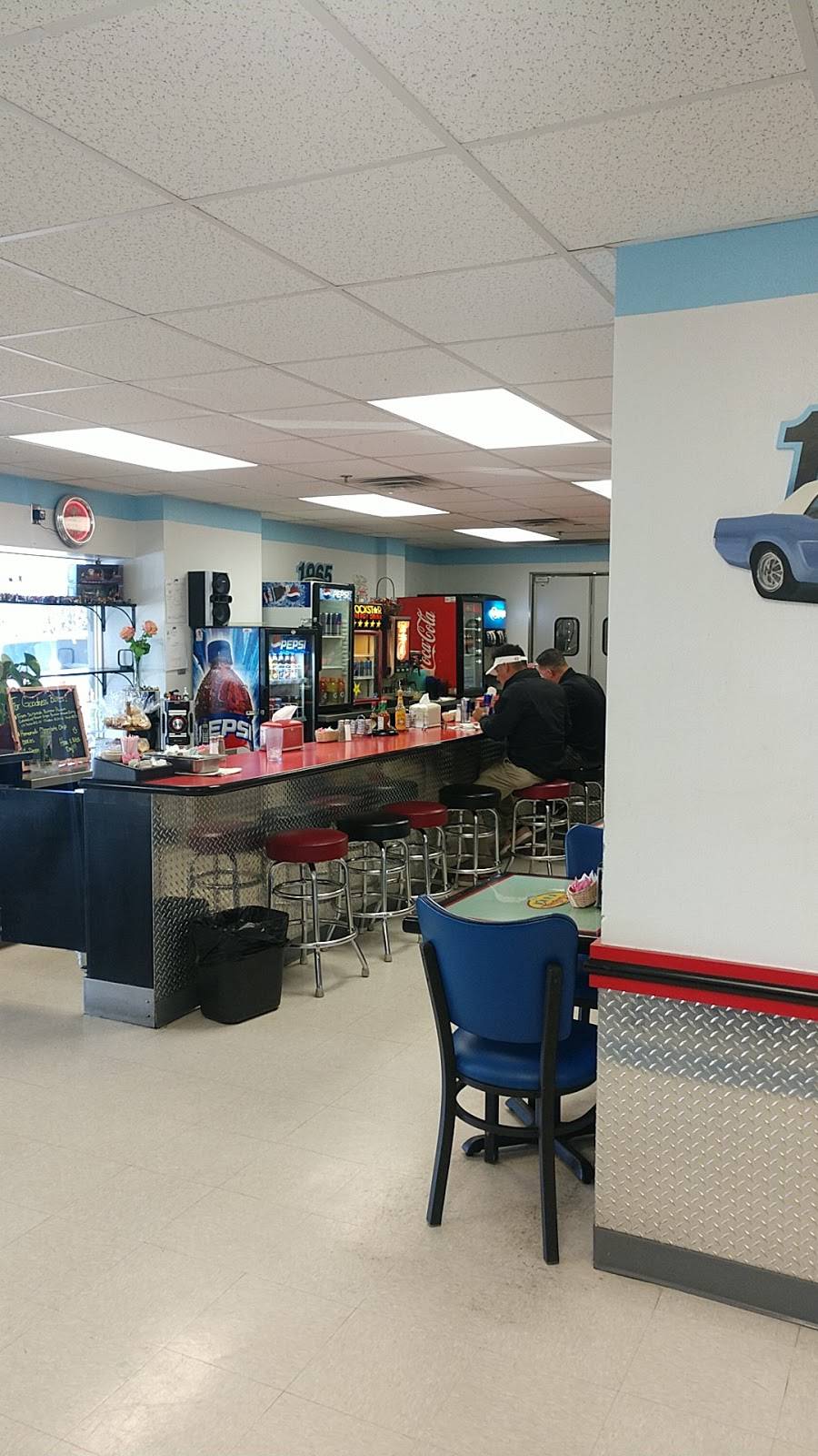 The Mustang Cafe | restaurant | 8601 Lomas Blvd NE, Albuquerque, NM 87112, USA | 5052754477 OR +1 505-275-4477