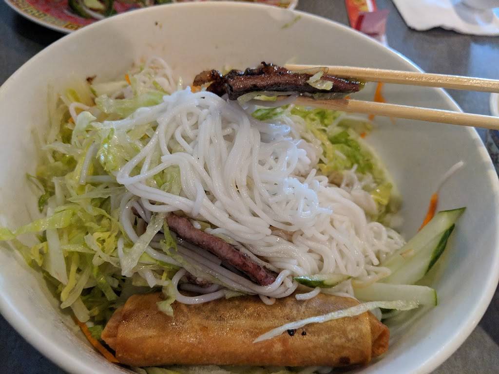 Pho LLC | restaurant | 350 Albert St, East Lansing, MI 48823, USA | 5175744919 OR +1 517-574-4919