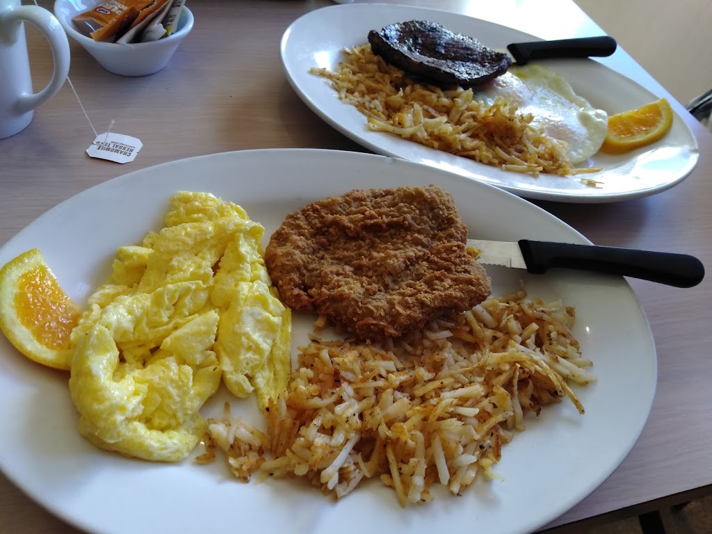 Grand Canyon Inn, Restaurant & Lounge | restaurant | 257 AZ-64, Williams, AZ 86046, USA | 9286359203 OR +1 928-635-9203