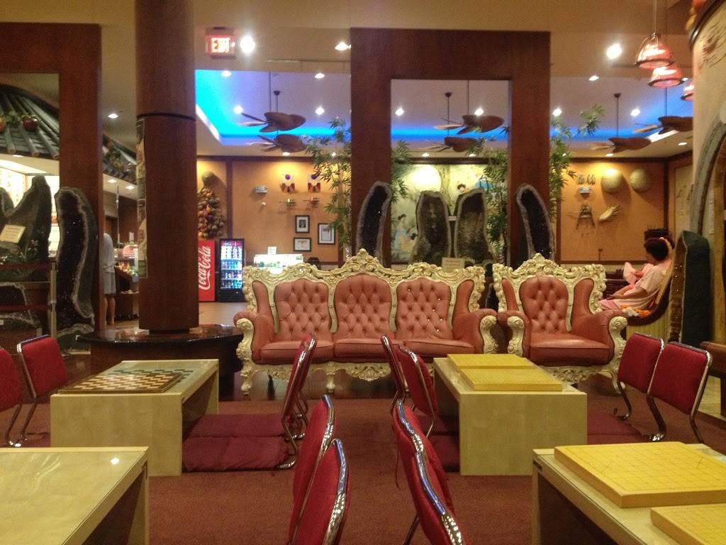 Civic Center Plaza | shopping mall | 7801 N Waukegan Rd, Niles, IL 60714, USA | 6306452800 OR +1 630-645-2800