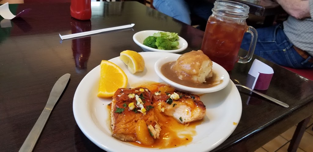 Mays Family Restaurant | restaurant | 1900 Spring Rd, Carlisle, PA 17013, USA | 7174225343 OR +1 717-422-5343