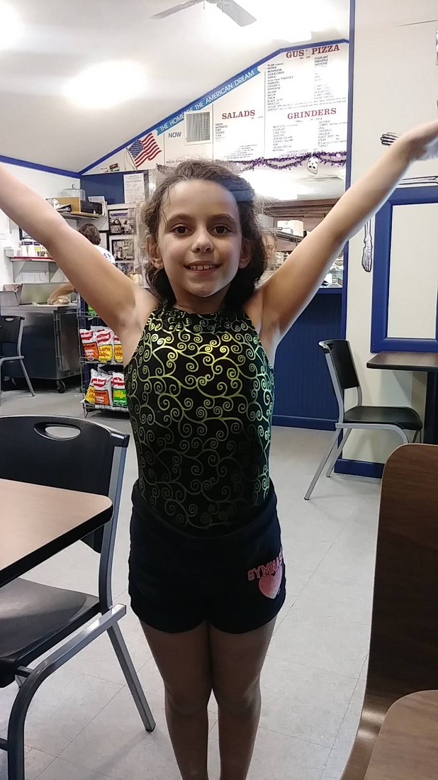 Guss Pizza | restaurant | 582 South St, Somerset, MA 02726, USA | 5086796800 OR +1 508-679-6800