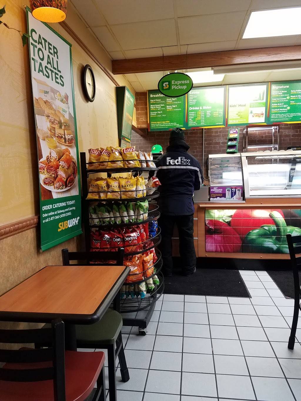 Subway | restaurant | 4919 Town Center Ct SE, Grand Rapids, MI 49512, USA | 6165545903 OR +1 616-554-5903