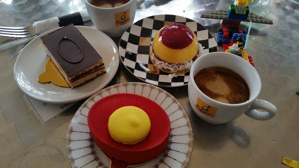 Bonjour Cafe Bakery | bakery | 1550 E 55th St, Chicago, IL 60615, USA | 7732415300 OR +1 773-241-5300