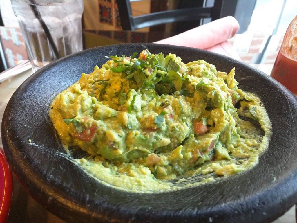 Rio Bravo Tacos & Tequila | restaurant | 77 N Main St, Norwalk, CT 06854, USA | 2039399556 OR +1 203-939-9556