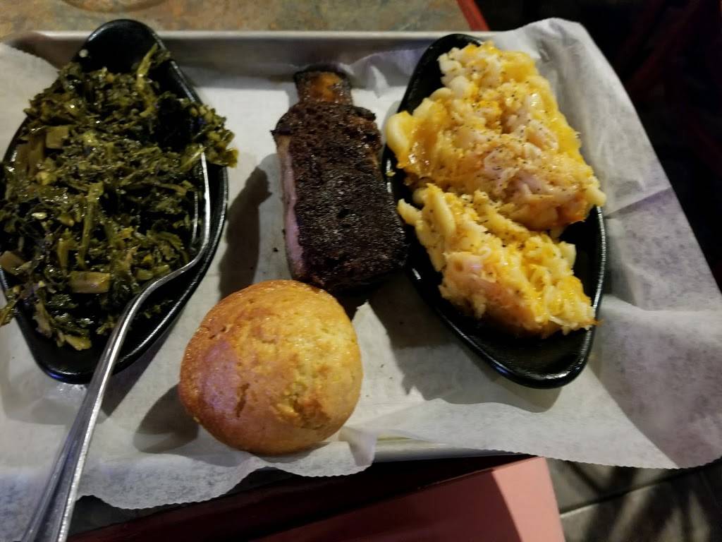 1911 Smokehouse BBQ | restaurant | 11 W Front St, Trenton, NJ 08608, USA | 6096951911 OR +1 609-695-1911