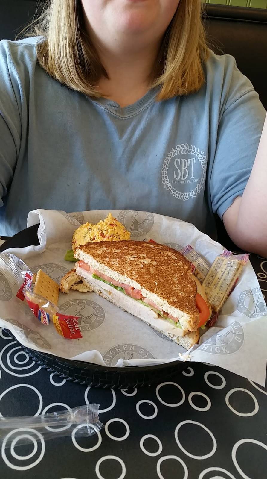 Chicken Salad Chick | restaurant | 1800 McFarland Blvd E Unit 308, Tuscaloosa, AL 35404, USA | 2053869543 OR +1 205-386-9543