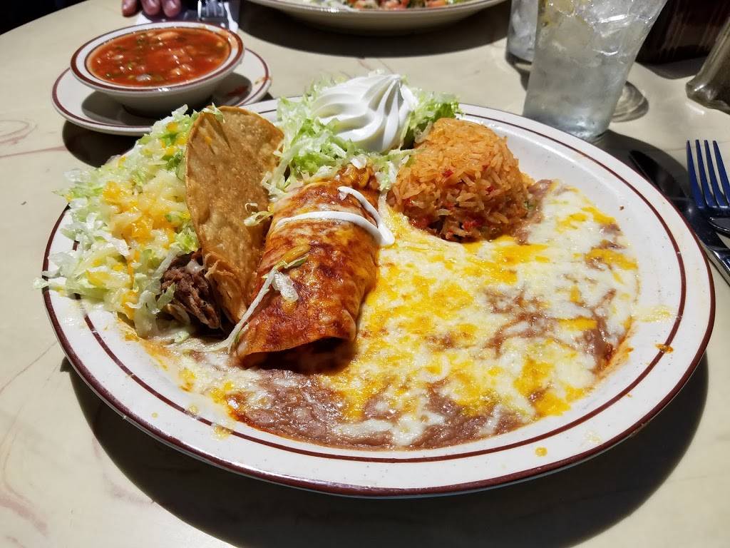 La Capilla Mexican Restaurant | restaurant | 807 Adams Ave, Huntington Beach, CA 92648, USA | 7143740342 OR +1 714-374-0342