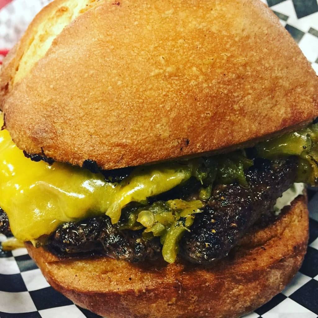 Kickin Wings | meal delivery | 4990 Kipling St #15, Wheat Ridge, CO 80033, USA | 3034256825 OR +1 303-425-6825