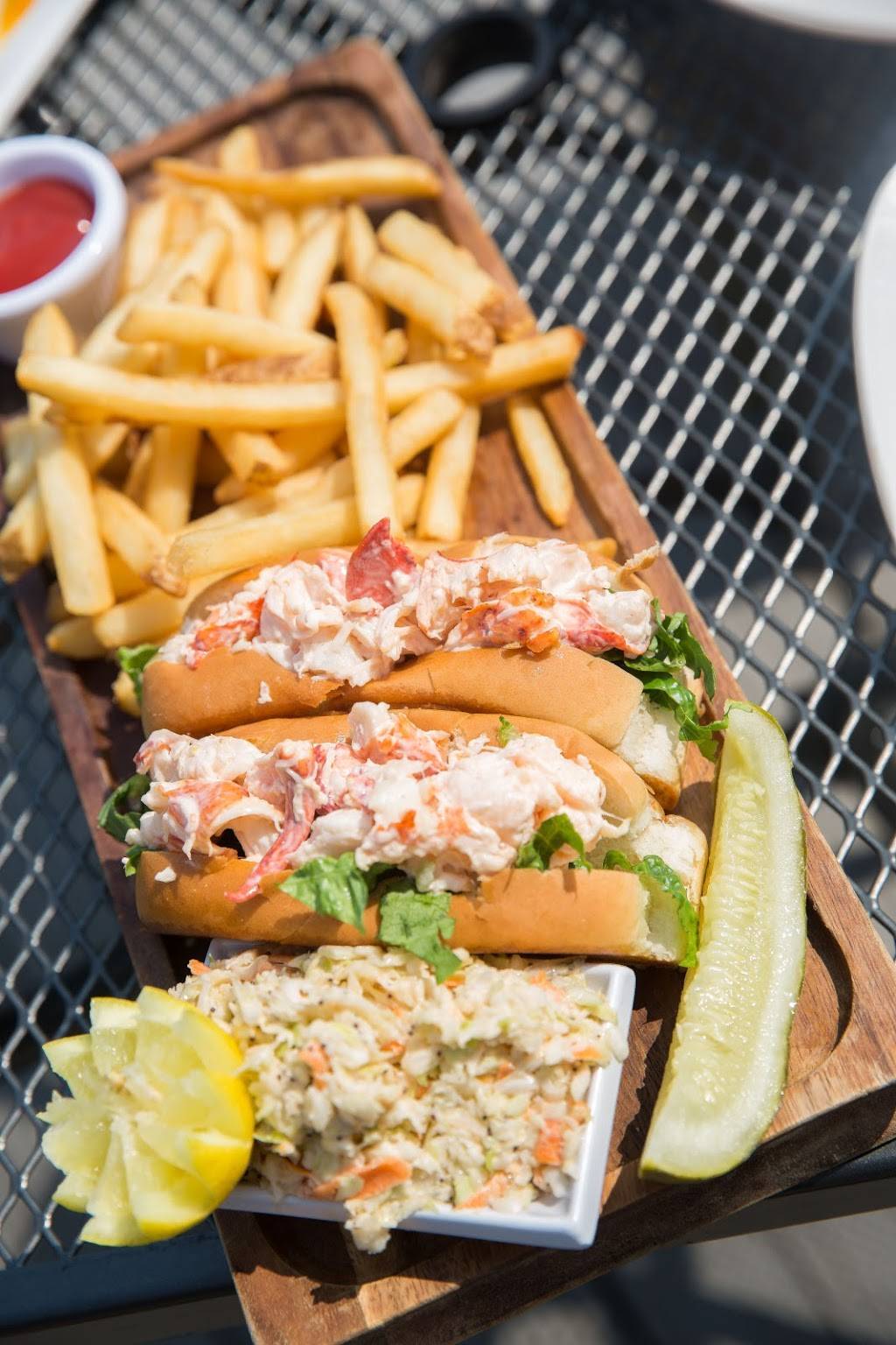 Minglewood Harborside | restaurant | 25 Rogers St, Gloucester, MA 01930, USA | 9782810223 OR +1 978-281-0223