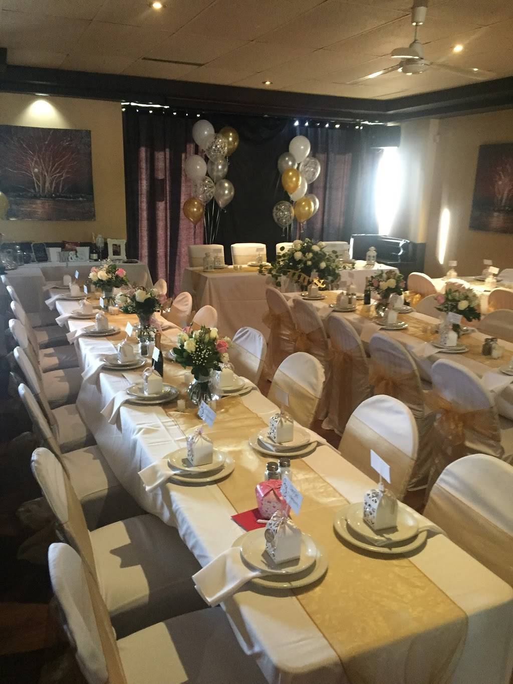 Flamingos Restaurant & Bar | restaurant | 385 The West Mall, Etobicoke, ON M9C 1E7, Canada | 4169139258 OR +1 416-913-9258