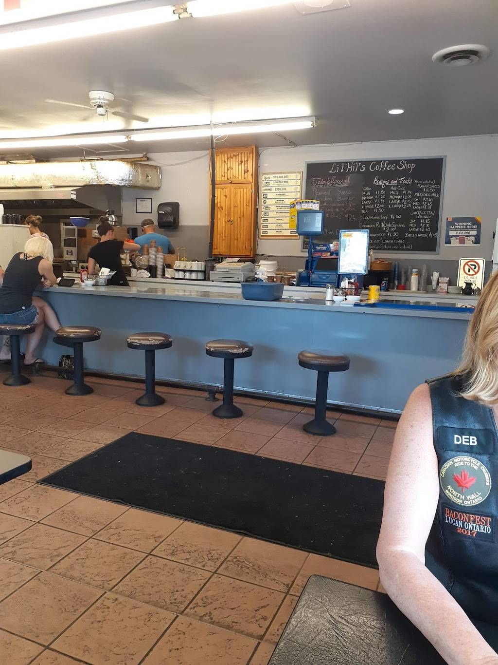 Lil Hills Coffee Shop | cafe | 13 Talbot Rd W, Wheatley, ON N0P 2P0, Canada | 5198257878 OR +1 519-825-7878