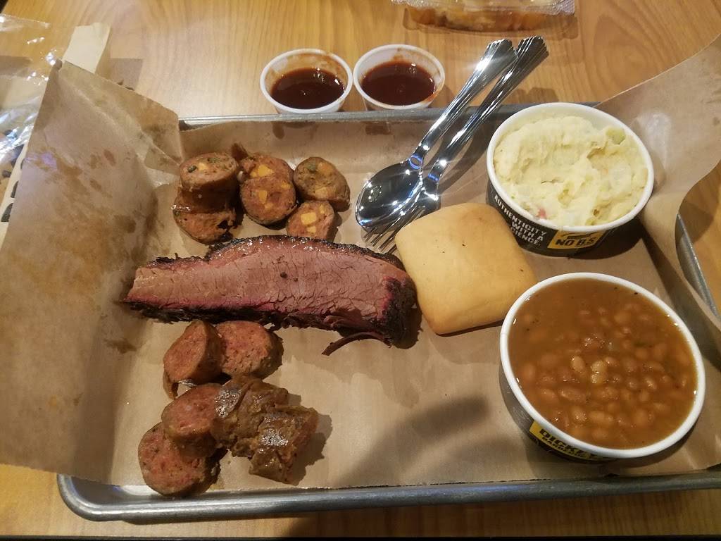 Dickeys Barbecue Pit | restaurant | 79775 CA-111, La Quinta, CA 92253, USA | 7608633777 OR +1 760-863-3777