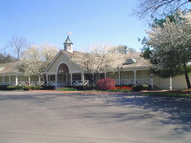 Racquet Club Ladue | restaurant | 1600 Log Cabin Ln, St. Louis, MO 63124, USA | 3149932880 OR +1 314-993-2880