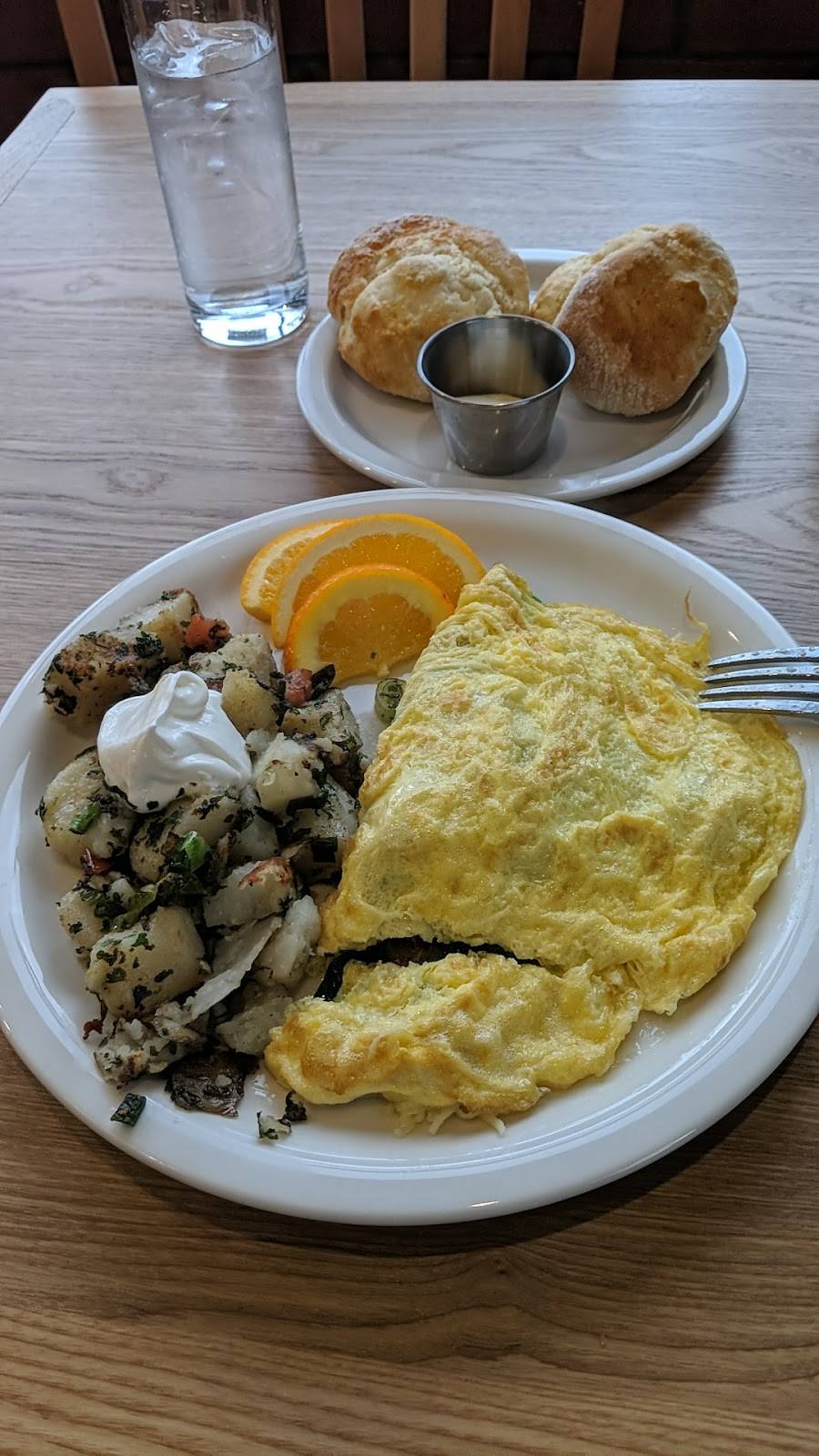 H&Js Restaurant | restaurant | 10841 San Pablo Ave, El Cerrito, CA 94530, USA | 5106479786 OR +1 510-647-9786