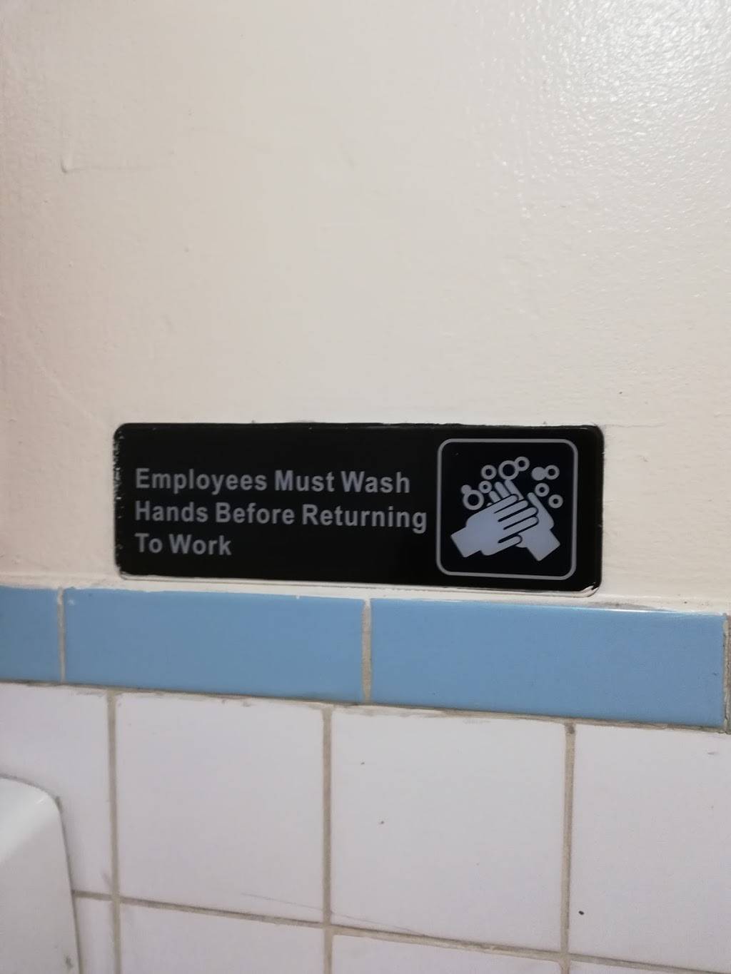 Fiesta Cafe and Bar | cafe | 4640 3rd Ave, Bronx, NY 10458, USA | 7187332211 OR +1 718-733-2211