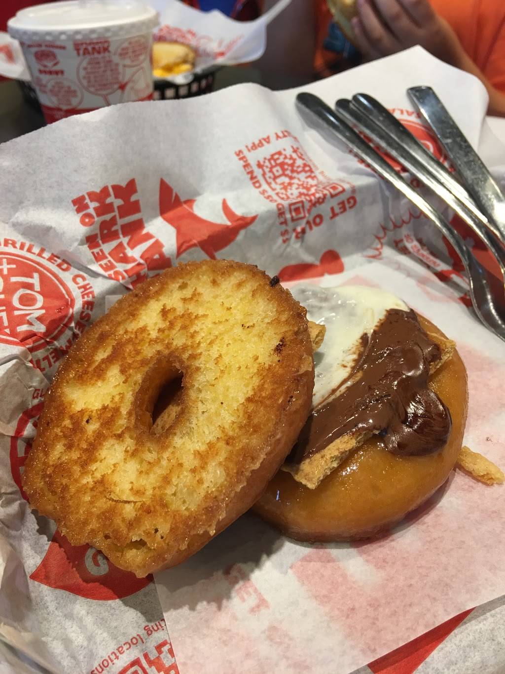 Tom & Chee | restaurant | 9328 Union Centre Blvd, West Chester Township, OH 45069, USA | 5138600638 OR +1 513-860-0638