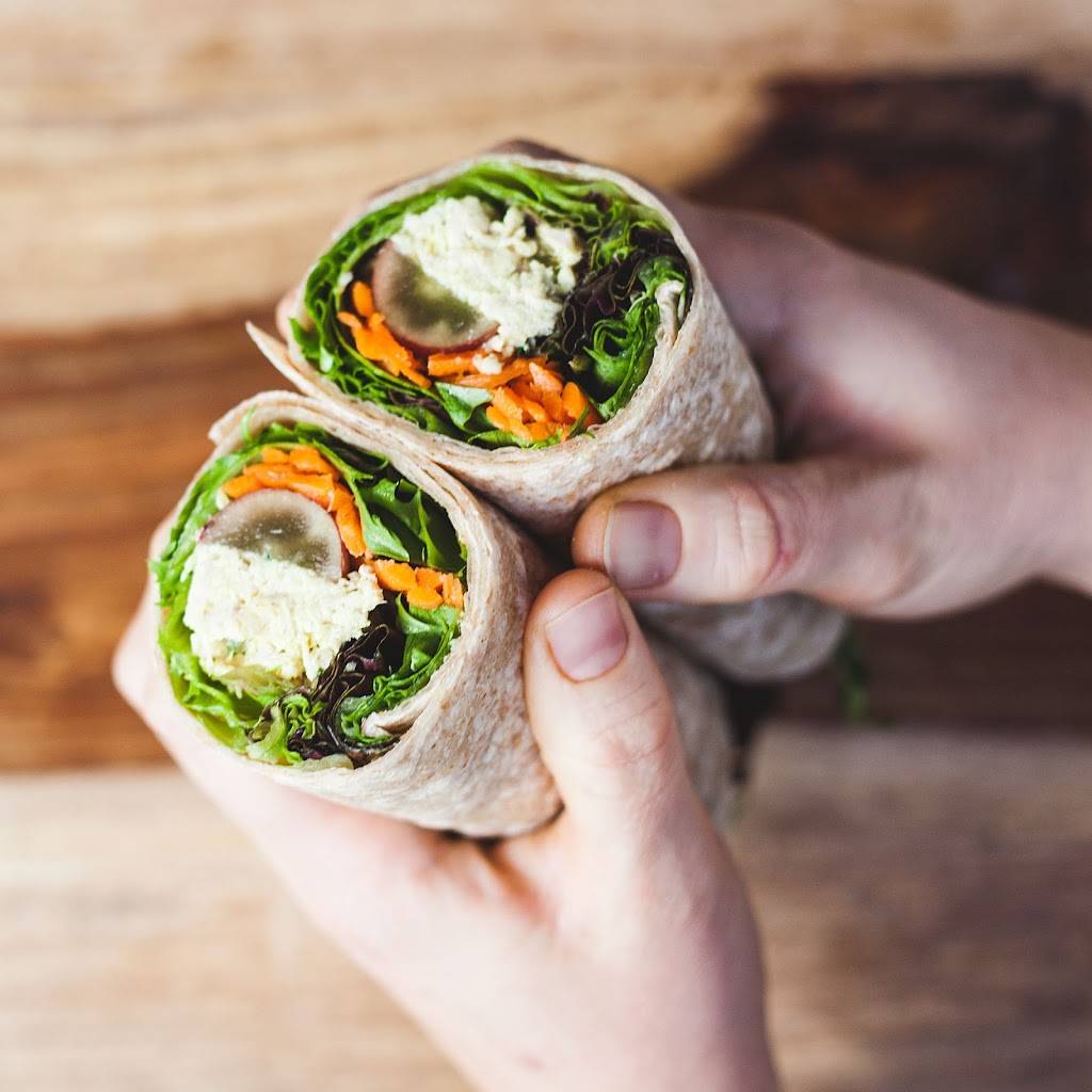 Café White Et Compagnie | cafe | 31 Avenue de la Gare, Saint-Sauveur, QC J0R 1R0, Canada | 4502270330 OR +1 450-227-0330