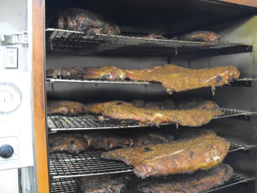 CZigs BBQ | restaurant | 14710 Main St, Upper Marlboro, MD 20772, USA | 3016277000 OR +1 301-627-7000