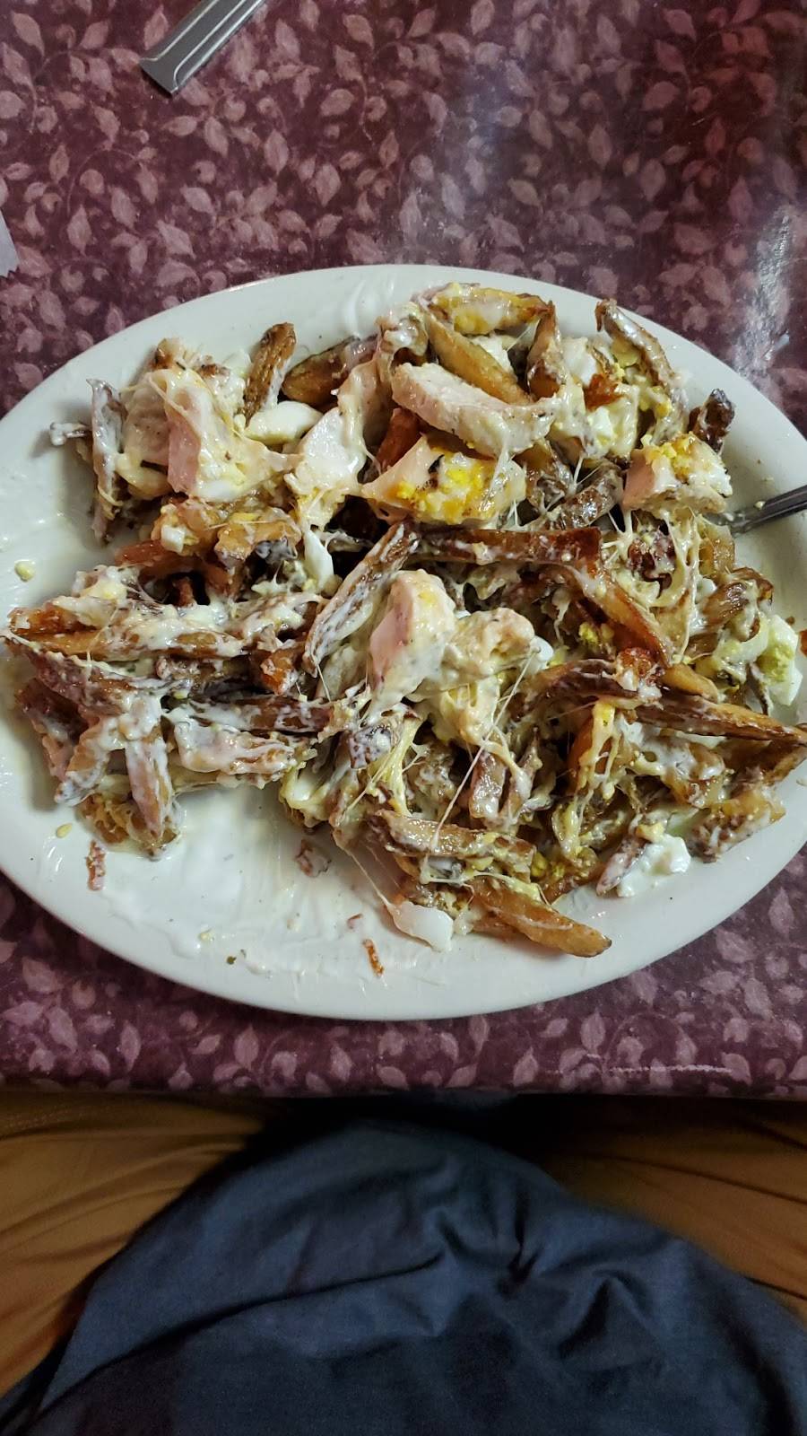 Kendrews Lounge | restaurant | 2590 Brodhead Rd, Aliquippa, PA 15001, USA | 7243755959 OR +1 724-375-5959