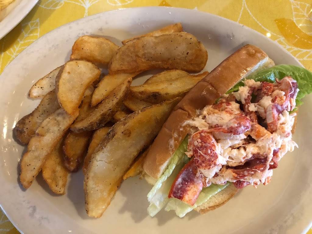 The Cooked Goose | restaurant | 92 Watch Hill Rd, Westerly, RI 02891, USA | 4013489888 OR +1 401-348-9888