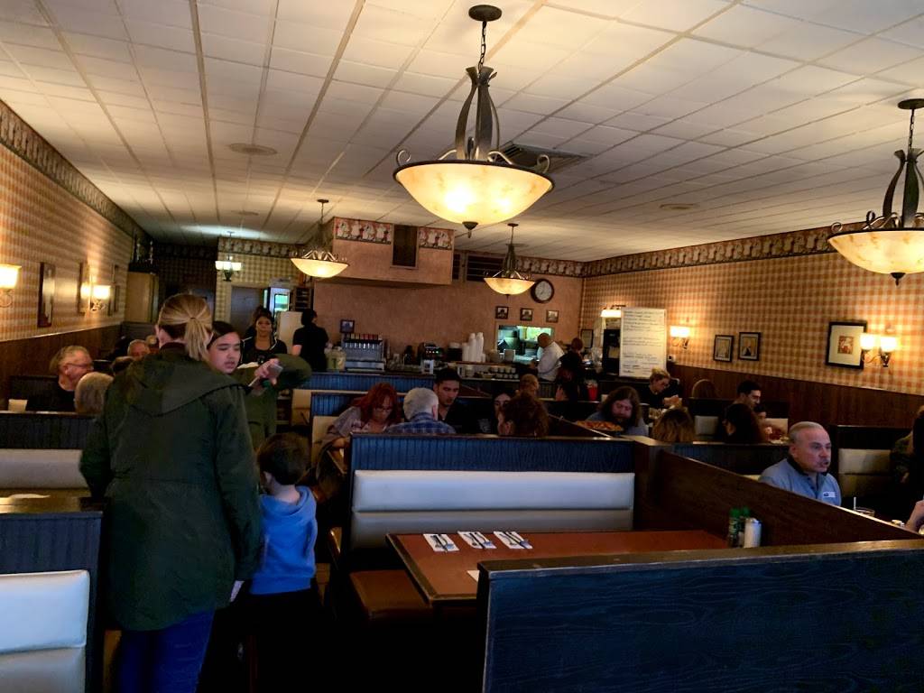 Michaels Restaurant | restaurant | 3011 Pine Ave, Niagara Falls, NY 14301, USA | 7162824043 OR +1 716-282-4043