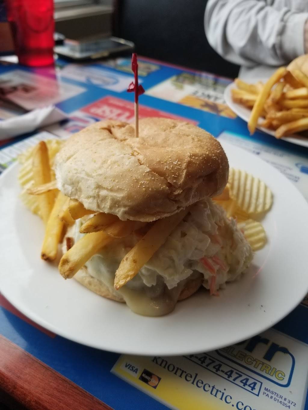 Avonia Tavern | restaurant | 7321 W Lake Rd, Fairview, PA 16415, USA | 8144745347 OR +1 814-474-5347