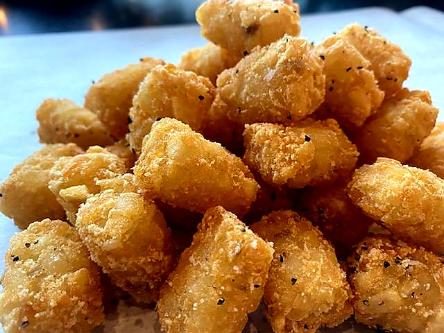 Wheatlys | restaurant | 4510 E 19th St N, Wichita, KS 67208, USA | 3162608591 OR +1 316-260-8591