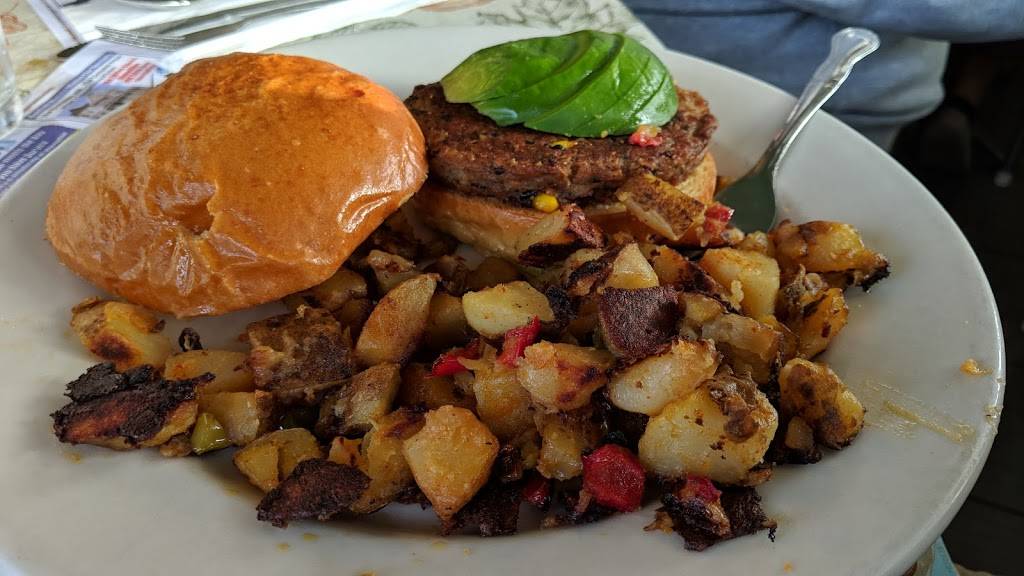 Daphnes Diner | restaurant | 1124 US-130, Robbinsville, NJ 08691, USA | 6092083104 OR +1 609-208-3104