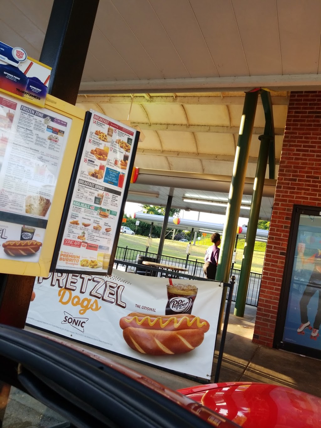 Sonic Drive-In | restaurant | 3101 Halls Ferry Rd, Vicksburg, MS 39180, USA | 6016382009 OR +1 601-638-2009