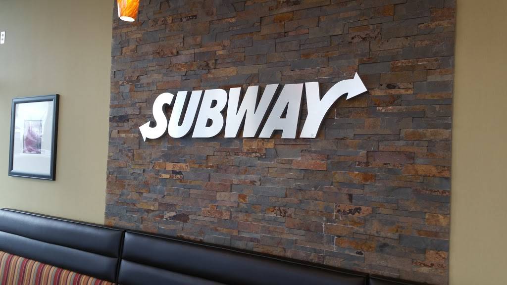 Subway Restaurants | restaurant | 5310 E Bay Dr #300, Clearwater, FL 33764, USA | 7275352974 OR +1 727-535-2974