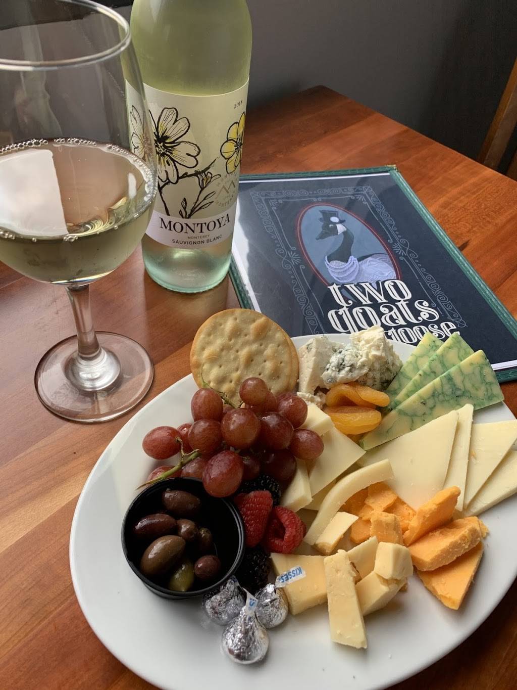 TWO GOATS & THE GOOSE | restaurant | 1514 Wall St, Bakersfield, CA 93301, USA | 6613242557 OR +1 661-324-2557